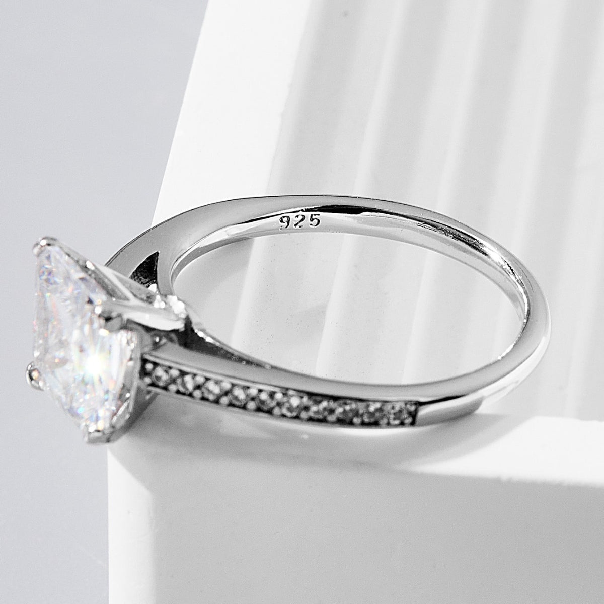 925 Sterling Silver Zircon Ring - AppealingDiamond.com