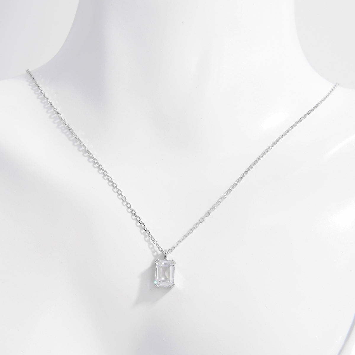 925 Sterling Silver Zircon Pendant Necklace - AppealingDiamond.com