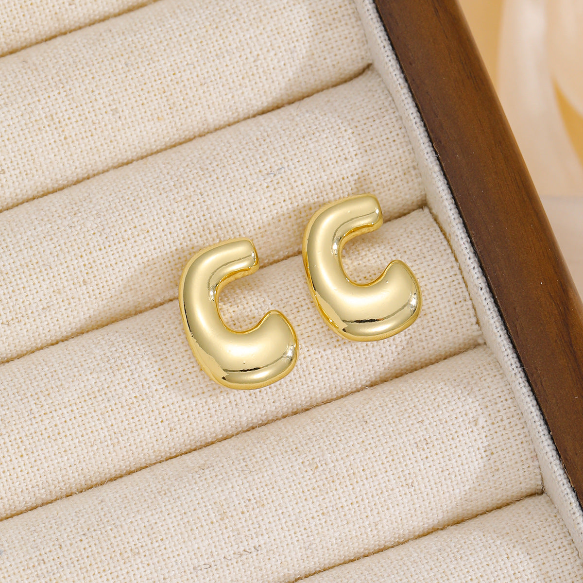 18K Gold-Plated Bubble Letter Stud Earrings - AppealingDiamond.com