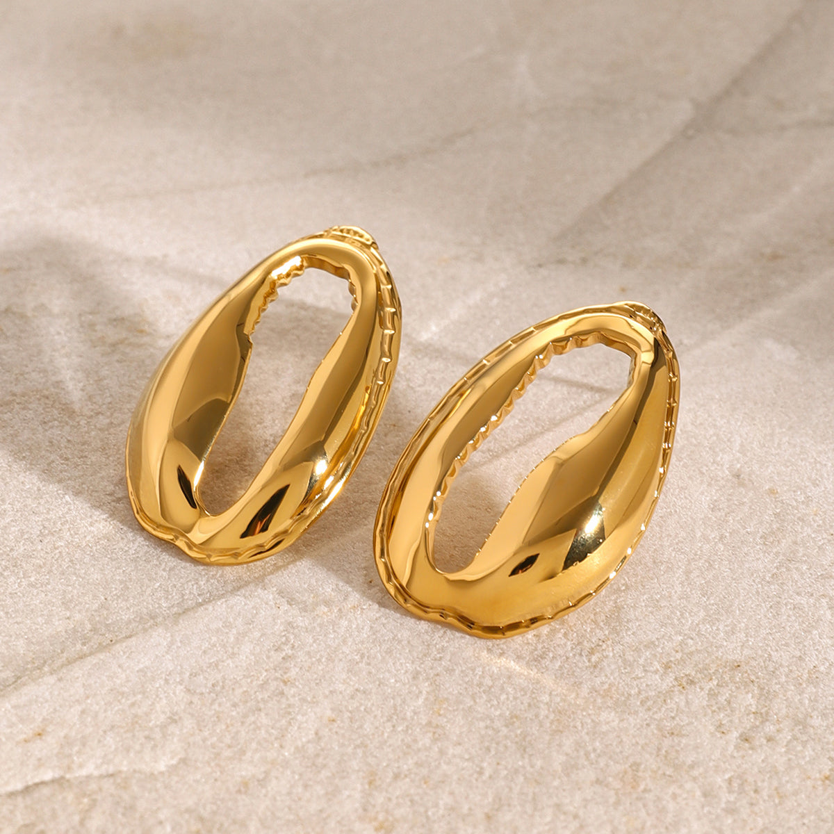 18K Gold-Plated Tooth Shell Earrings - AppealingDiamond.com