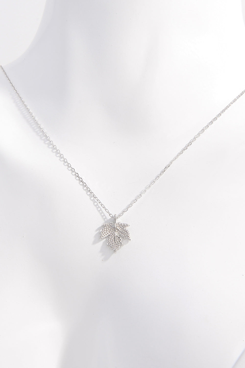 925 Sterling Silver Zircon Maple Leaf Necklace - AppealingDiamond.com