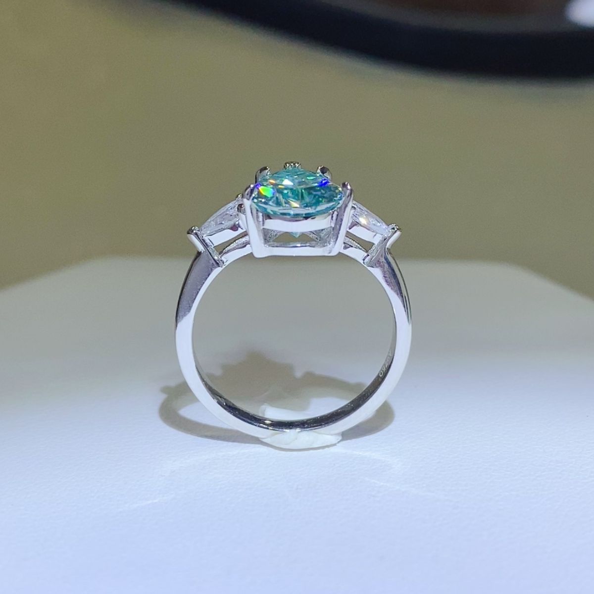 2 Carat 925 Sterling Silver Moissanite Ring - AppealingDiamond.com