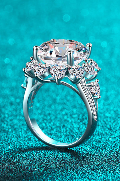 10 Carat Moissanite Flower-Shaped Ring