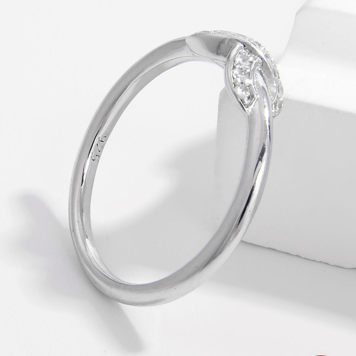 925 Sterling Silver Zircon Geometric Ring - AppealingDiamond.com