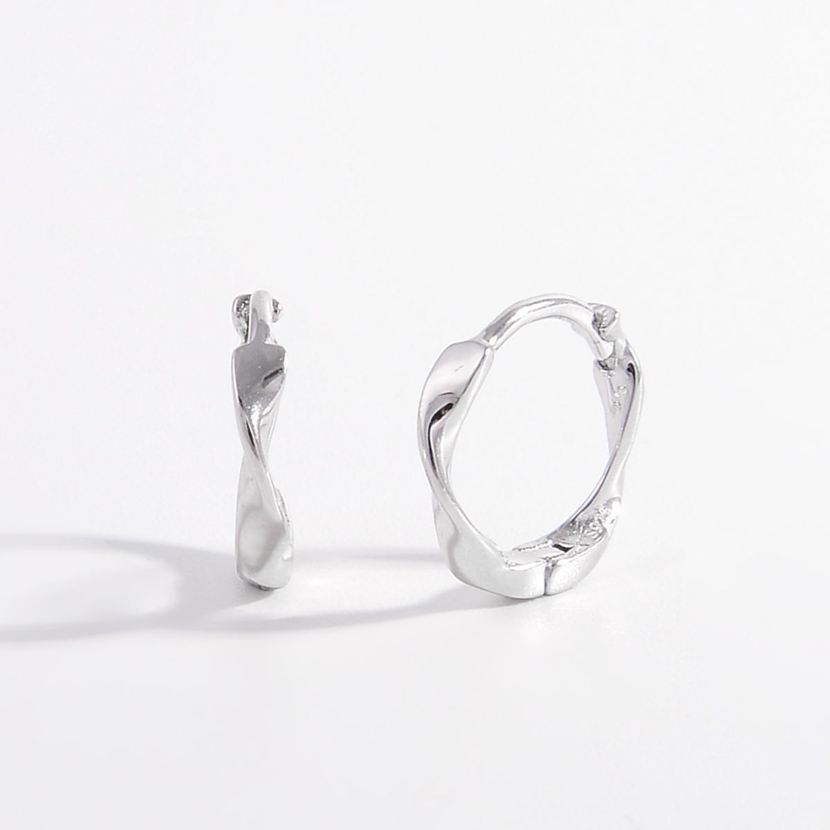 925 Sterling Silver Hoop Earrings - AppealingDiamond.com