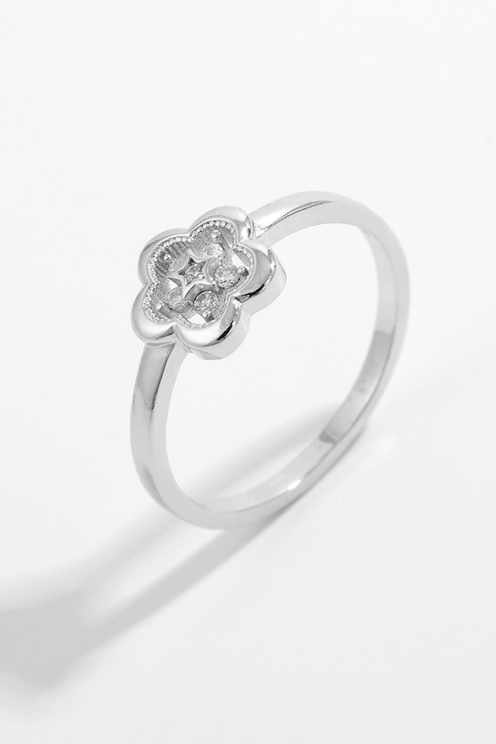 925 Sterling Silver Zircon Flower Ring - AppealingDiamond.com