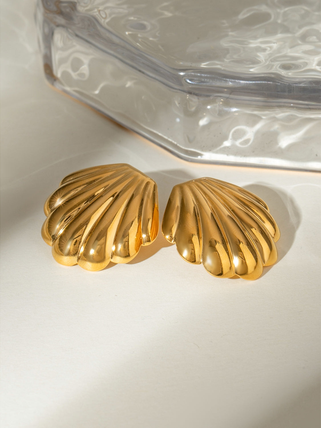 18K Gold-Plated Stainless Steel Shell Stud Earrings - AppealingDiamond.com